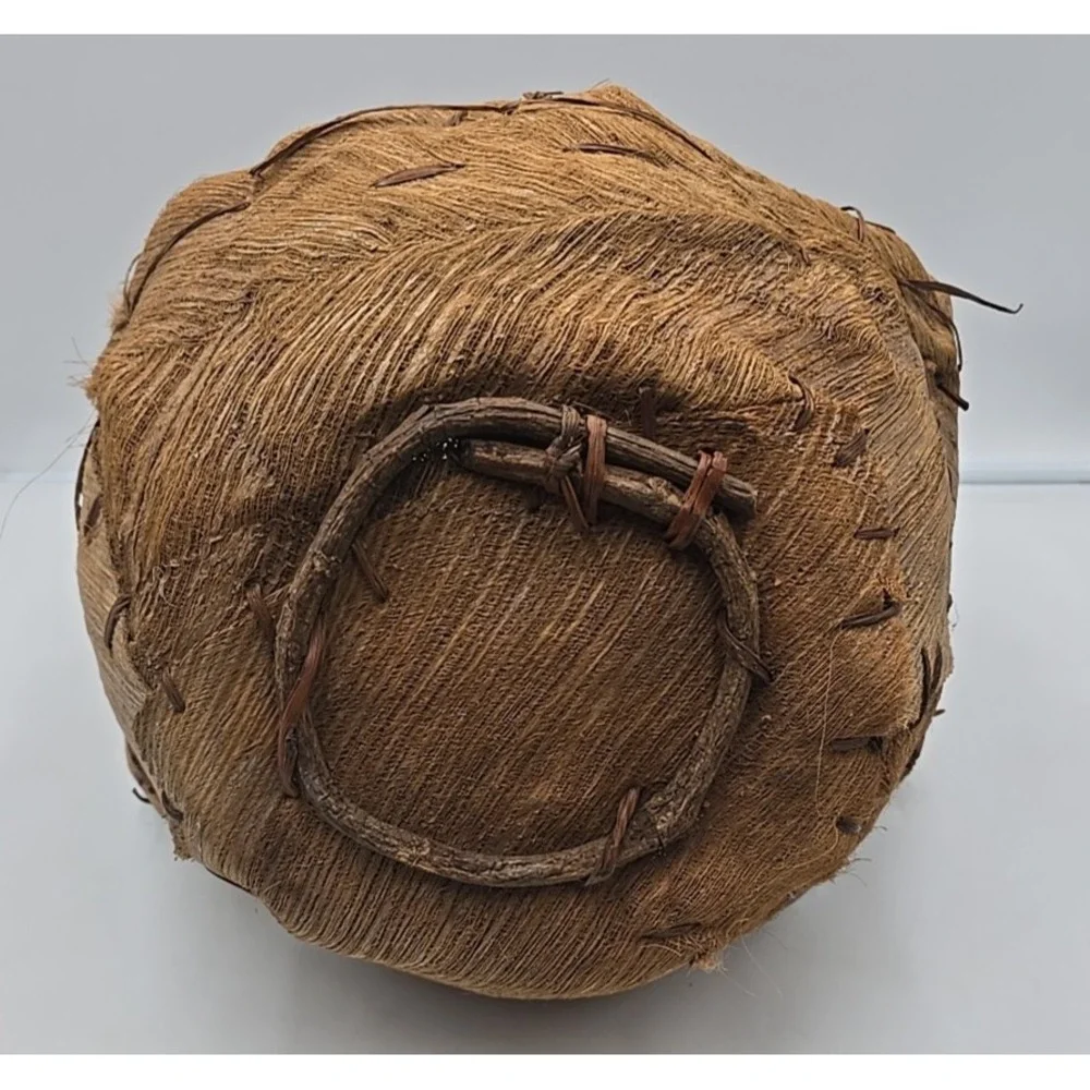 Vintage‎ Southwest Indian Spirit Palm Husk Handmade Basket